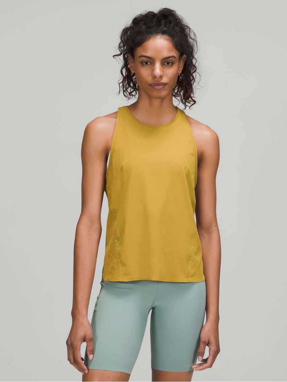 Lululemon Women’s Lightweight Stretch Running Tank Top in Auric Gold